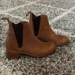 Catalina boots by Adelante